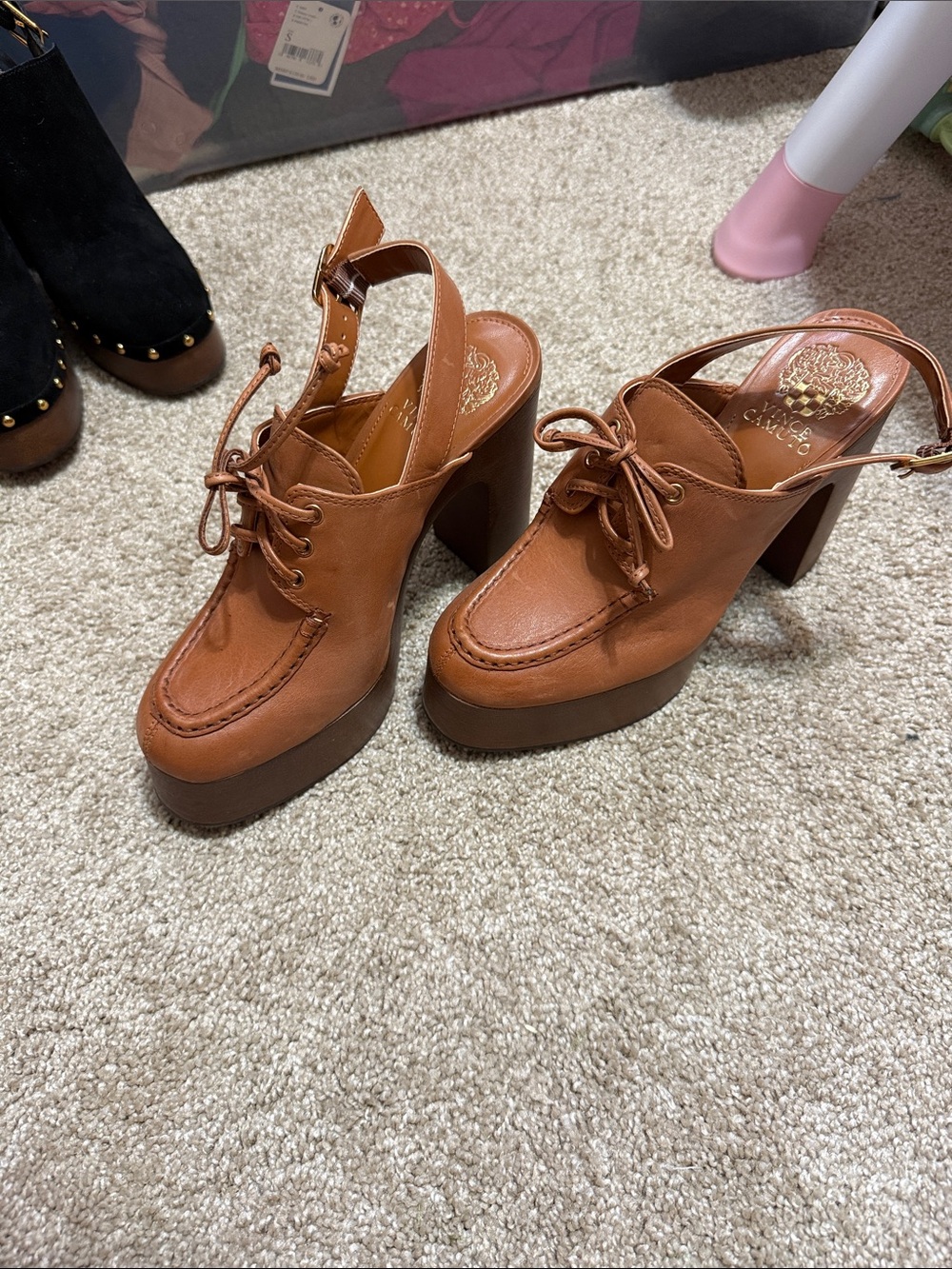 VINCE CAMUTO Slingback Platform Mules